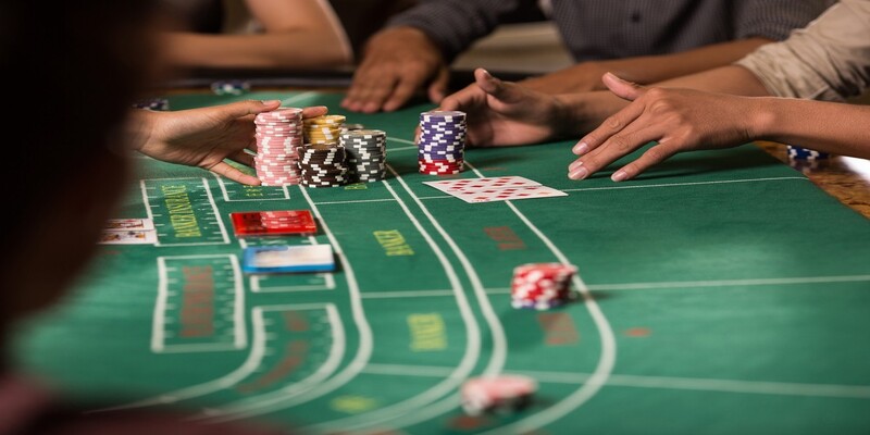 Luật Chơi Baccarat Chi Tiết Từ A - Z Cho Tân Thủ 2024